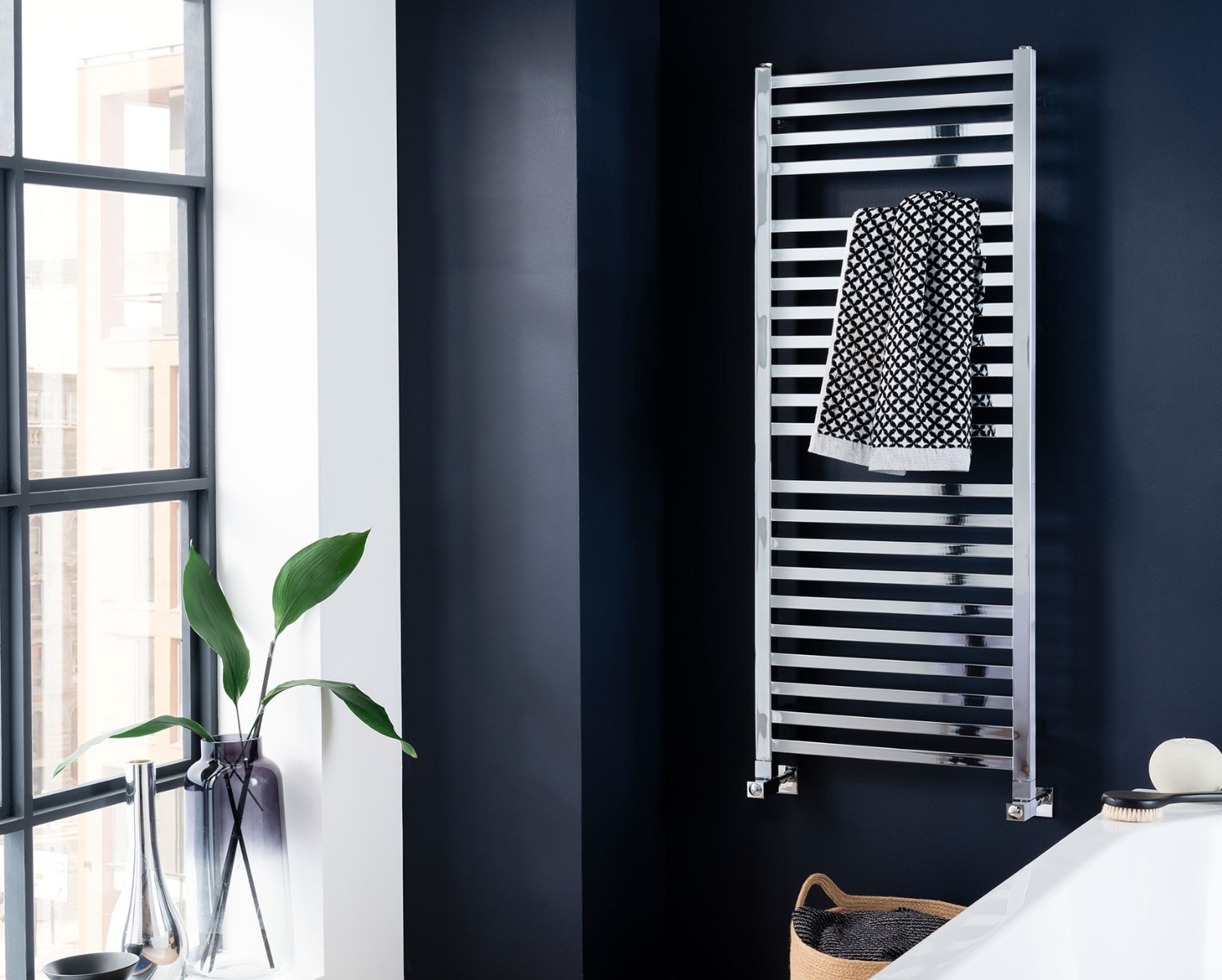 Contemporary Squire Towel Rail Heating Only -Anthracite 830x480 